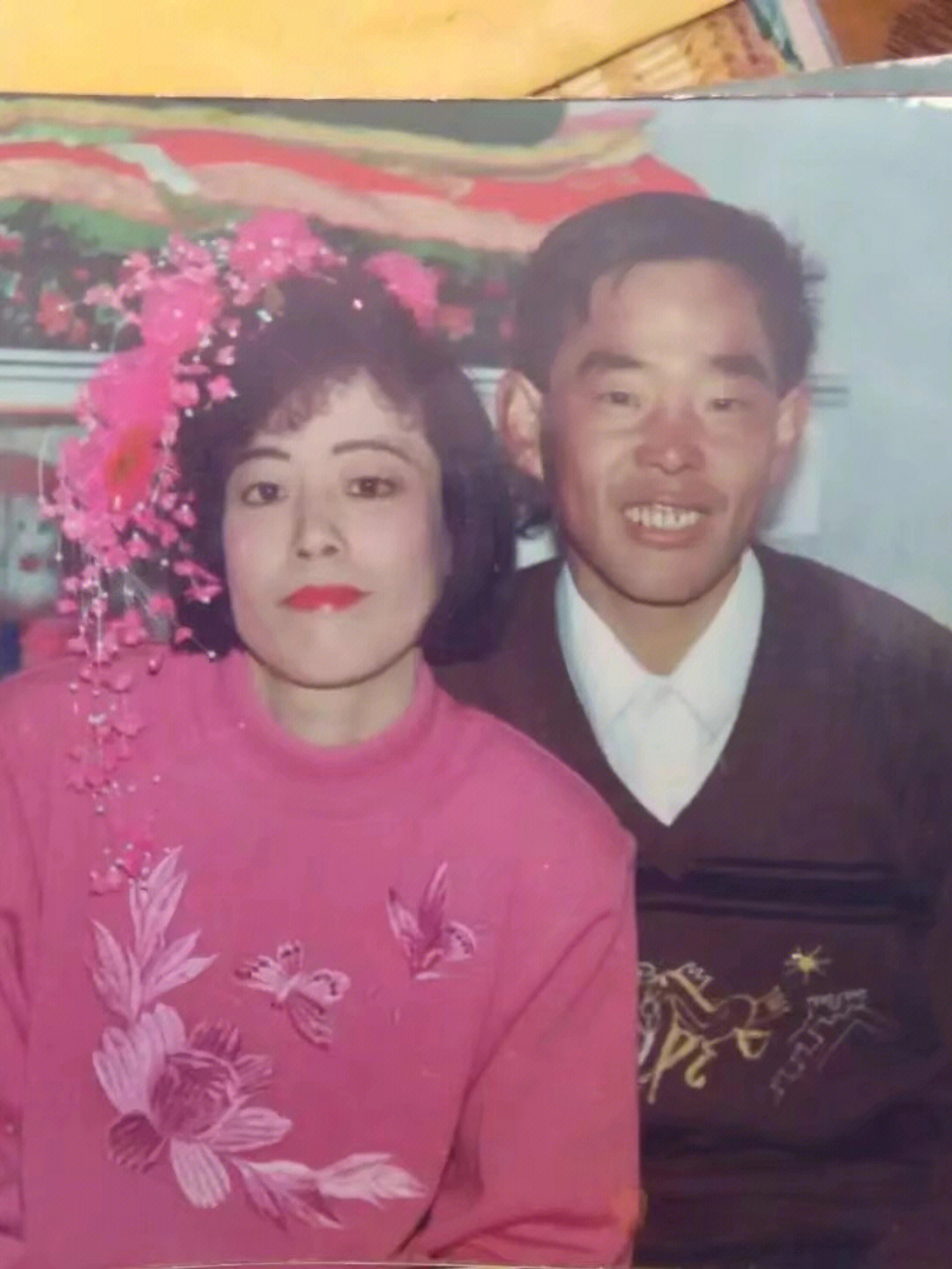 刘艺雯父母的照片图图片