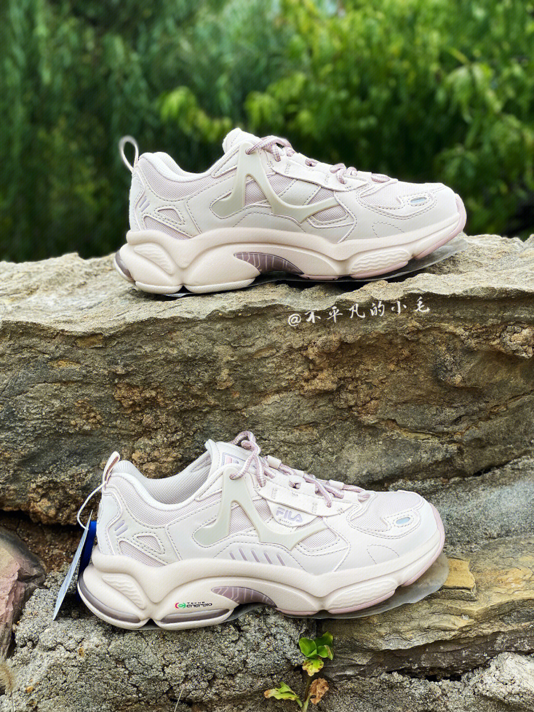 99名称:fila fusion婓乐潮脾 rjv低帮跑步鞋女款浅粉