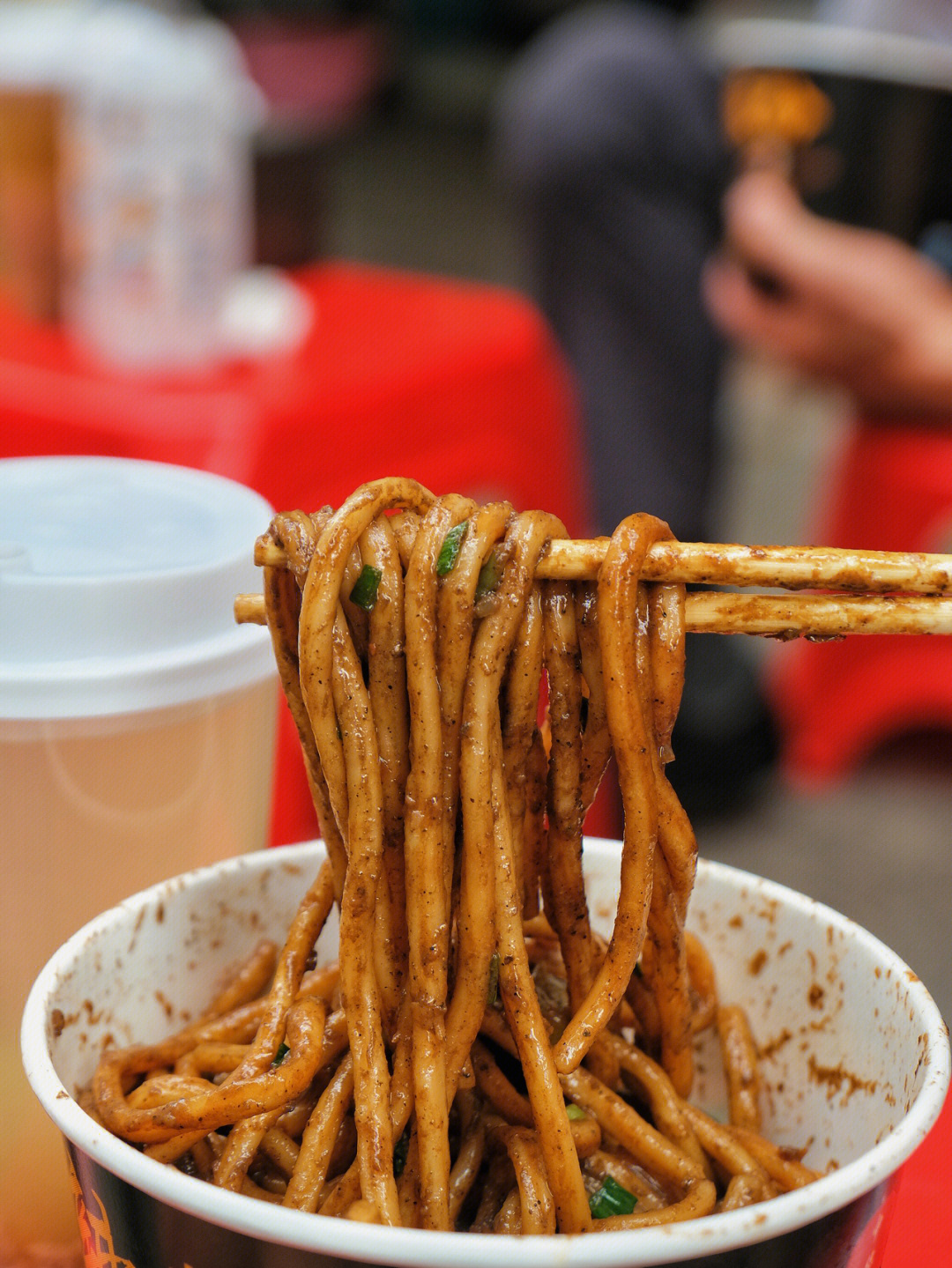 武汉美食武汉最贵的热干面比小孩手指还粗