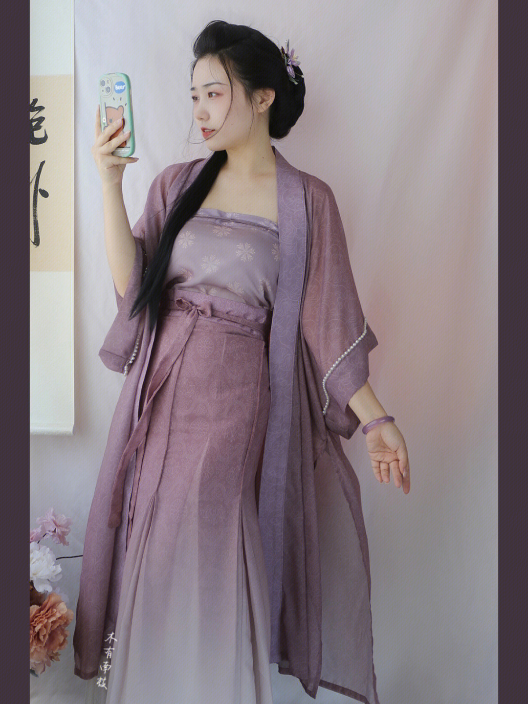 又是长干寺加三裥裙的搭配,我觉得像我这样有点肉不太高的,如果穿三裥