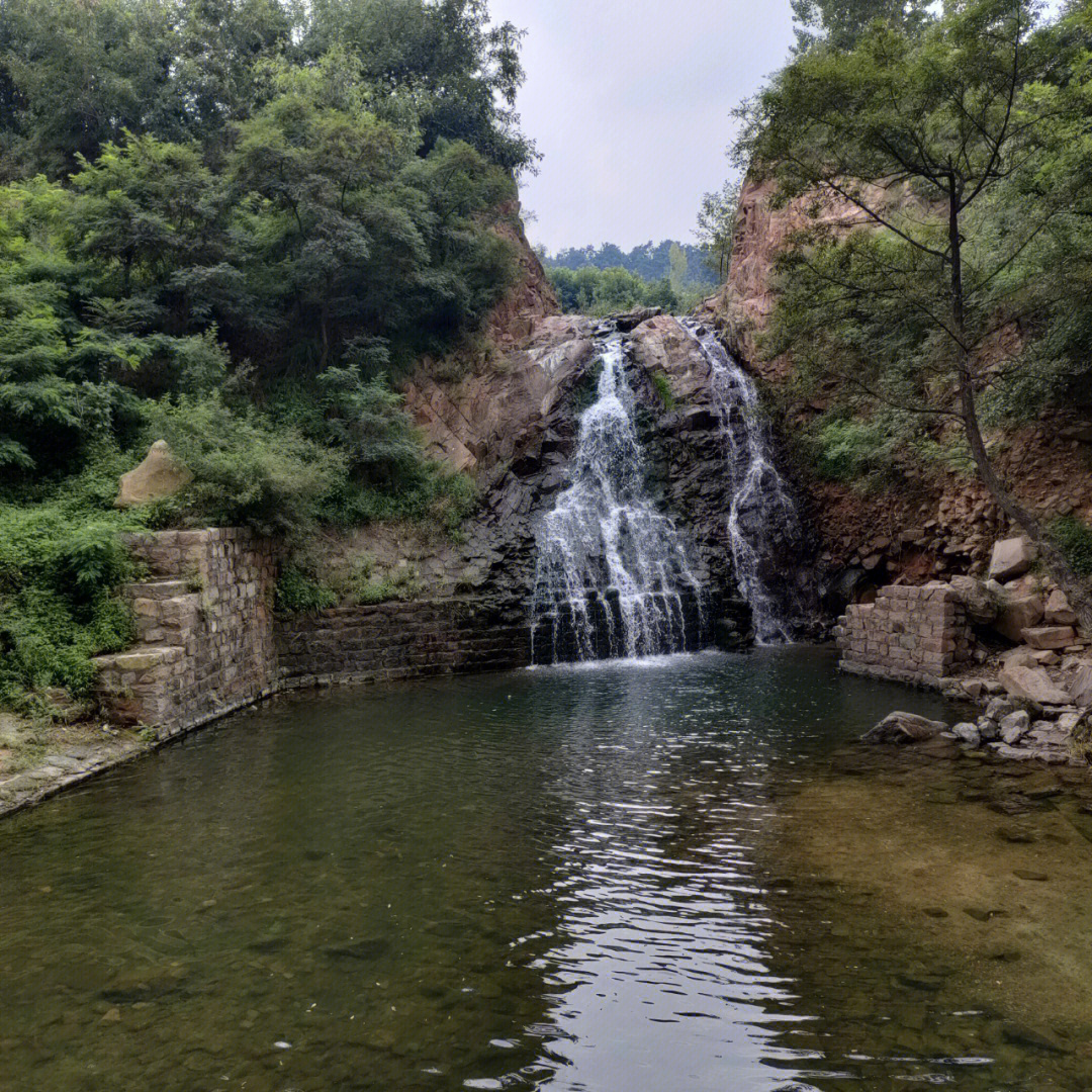 山圣圈村瀑布