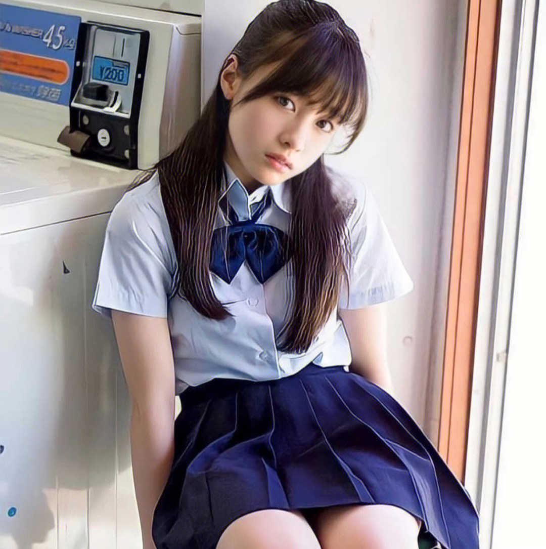 桥本环奈日系制服写真