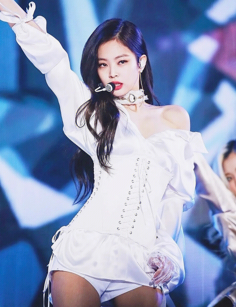 97姓名:金珍妮/金智妮(jennie)96英文名:jennie kim98昵称:人间