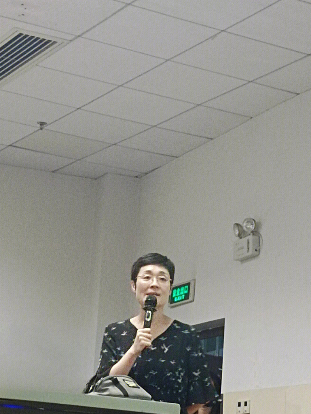 刘晓燕英语老师老公图片