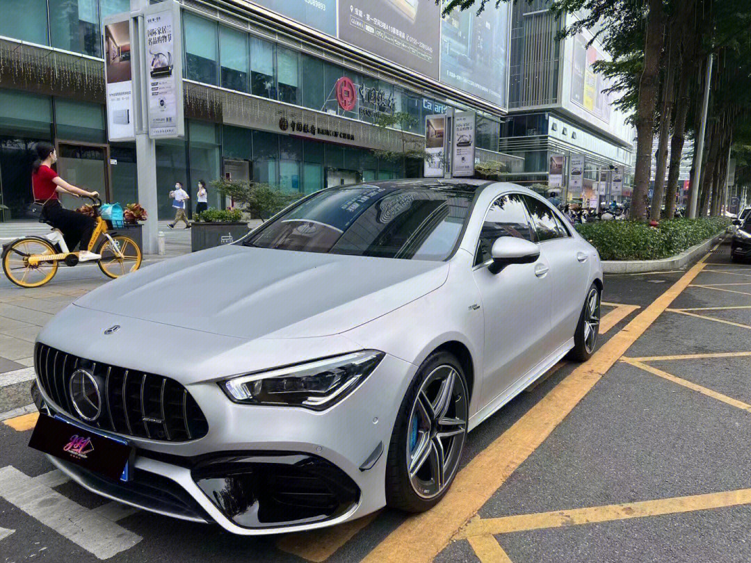 奔驰cla45amg20年12月上牌深圳一手车