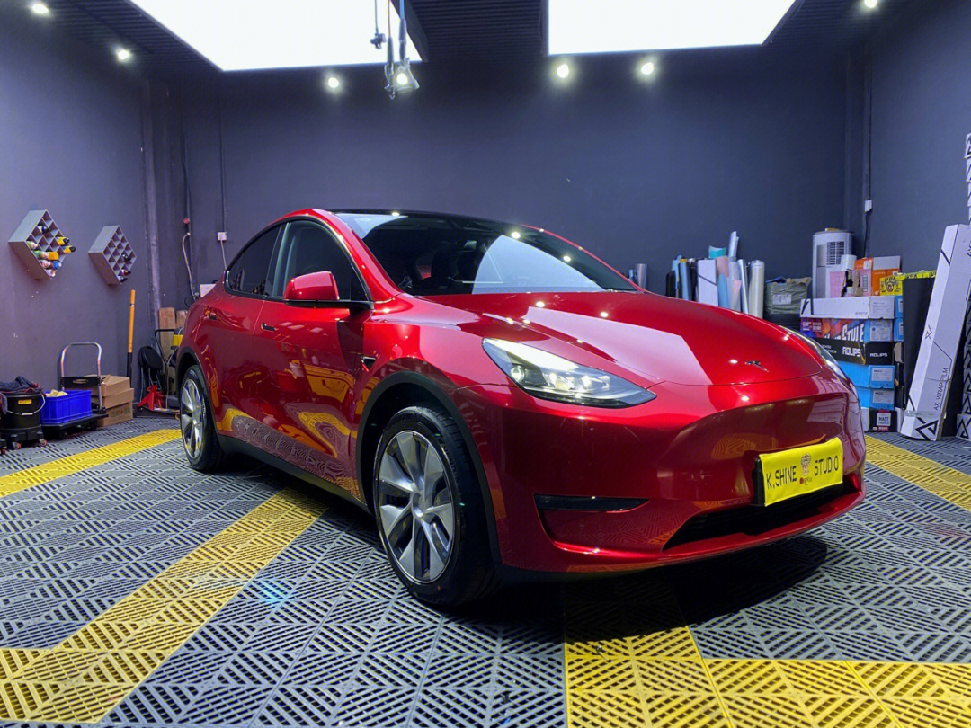 今日份交作业特斯拉 model y 7315 新车落地选装欧特美 pet魂动红