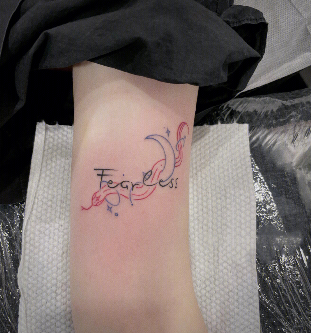 纹身也可以很小清新96有意义的纹身,月亮 蛇  fearless93代表女性