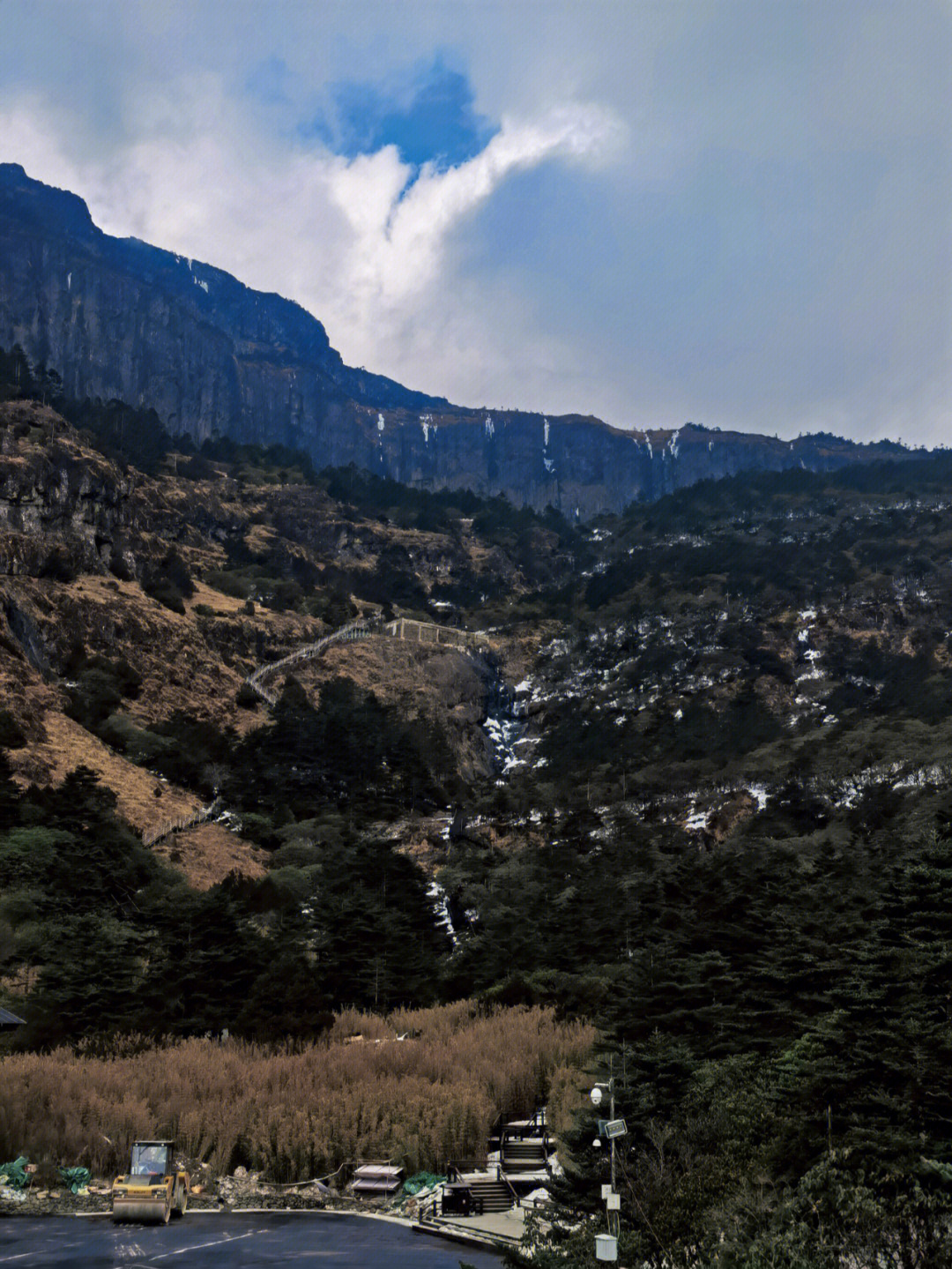 轿子雪山地理位置图片