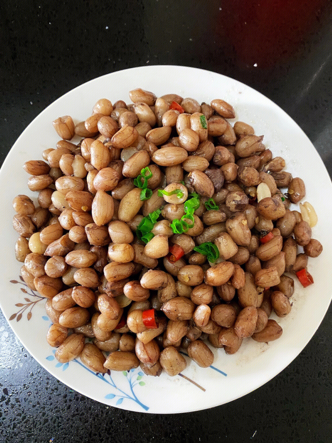 饺子能吃荠菜人参果吗_什么人不能吃荠菜饺子_吃荠菜饺子对胃有刺激吗