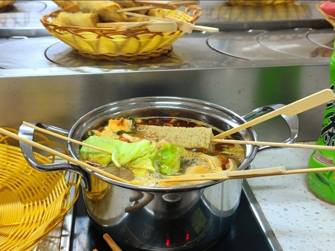山东政法学院餐厅系列93四餐负一的旋转小火锅给大家推荐一波!