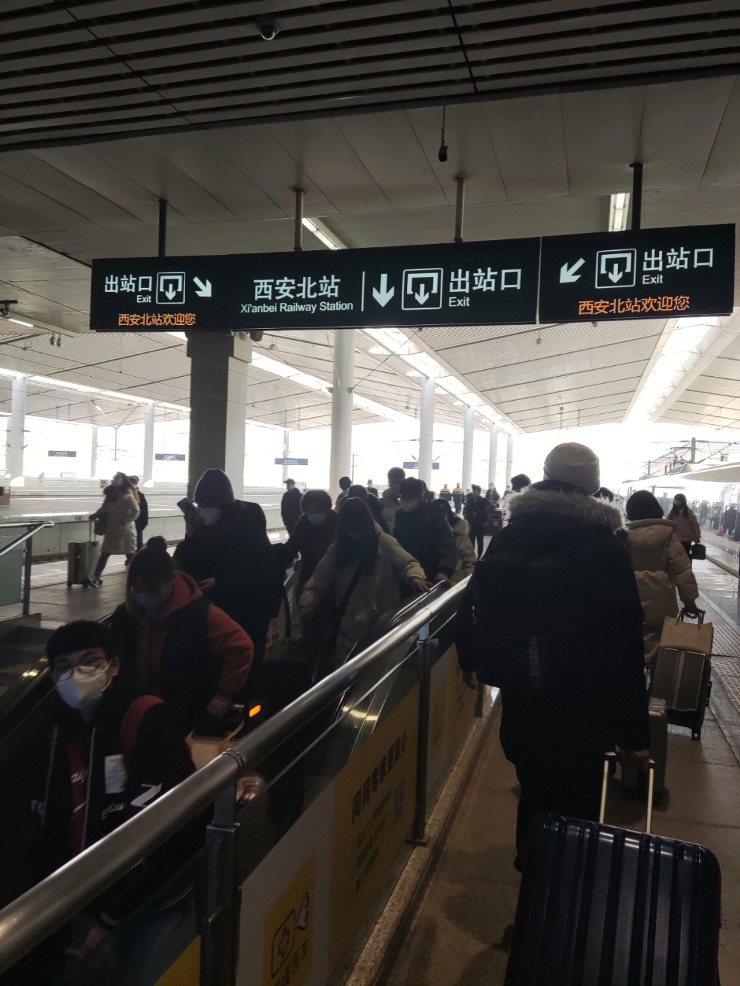 西安火车站出站口图片图片