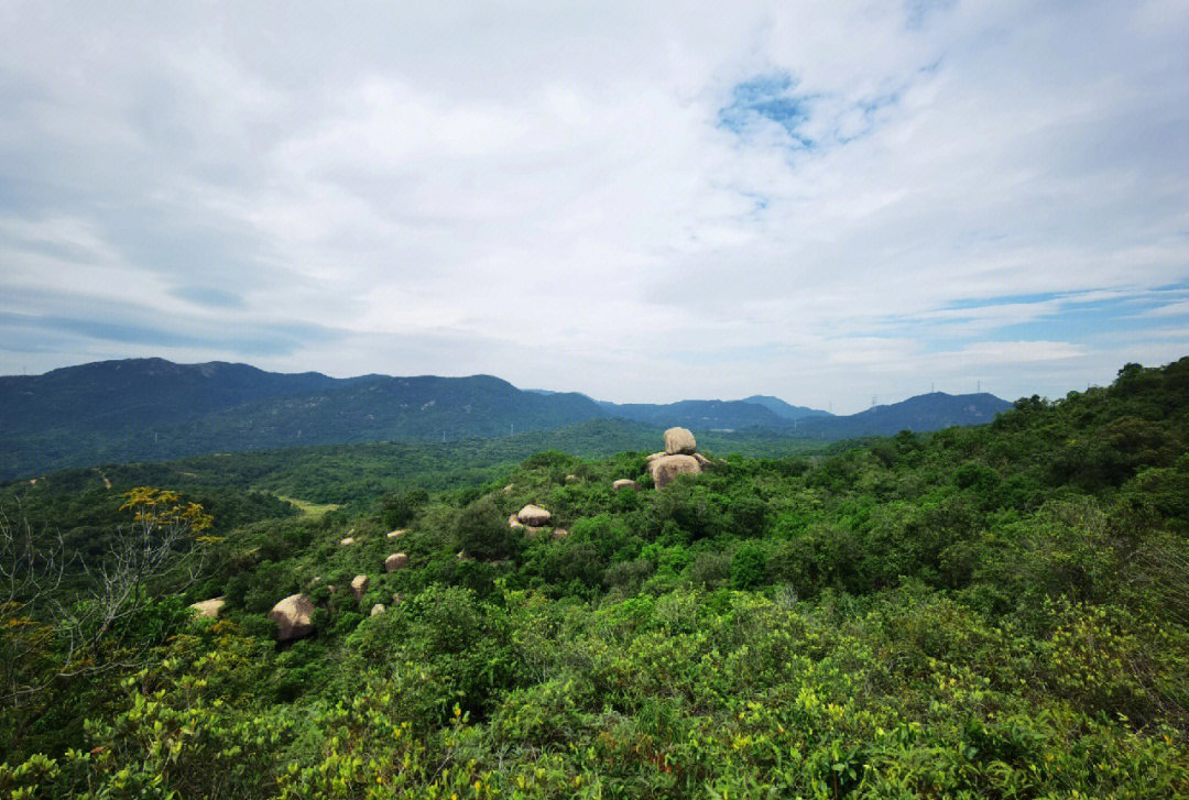 马峦山登山图片