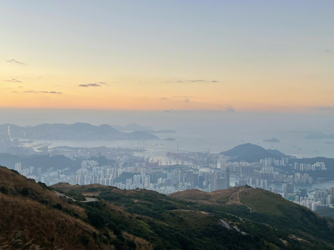 香港登山大帽山日出