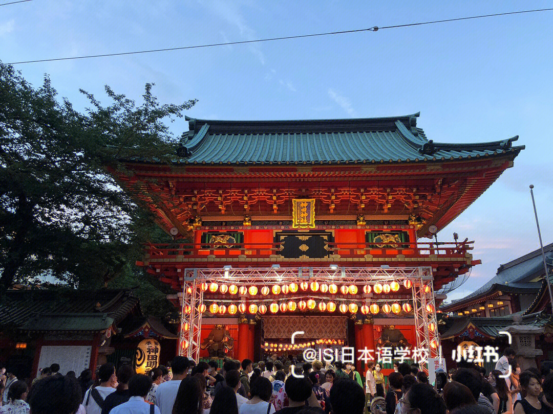 盂兰盆节是日本的传统节日,即当地的中元节