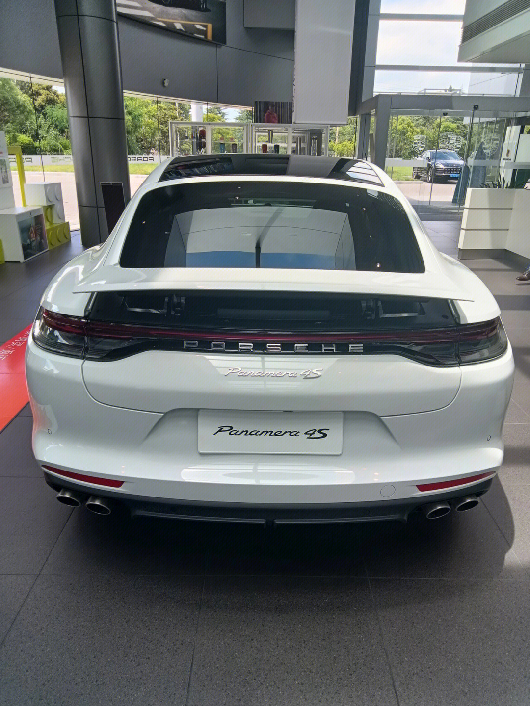 panamera4s:稀缺避税现车 5座 全国私户细花白/黑红1603500