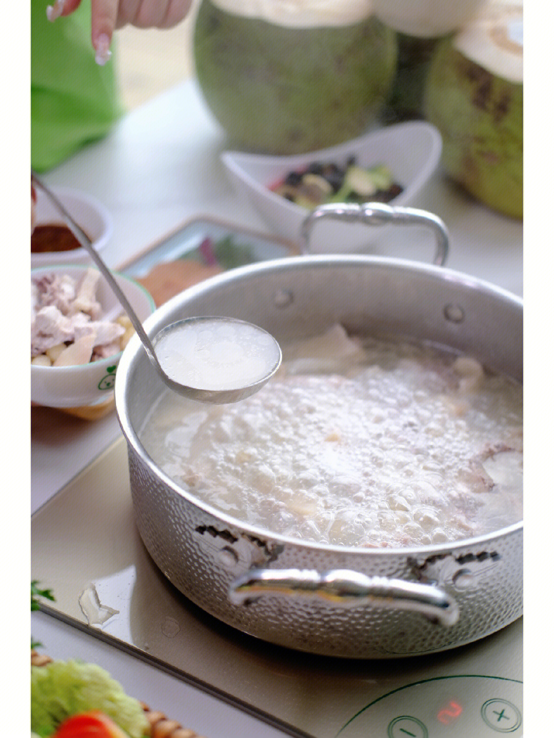 奶白汤底的椰子鸡喝汤都能喝饱太绝了时