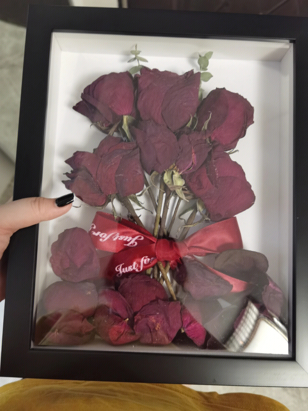 女神节收到的玫瑰花,历时两周用于完成了干花相框!