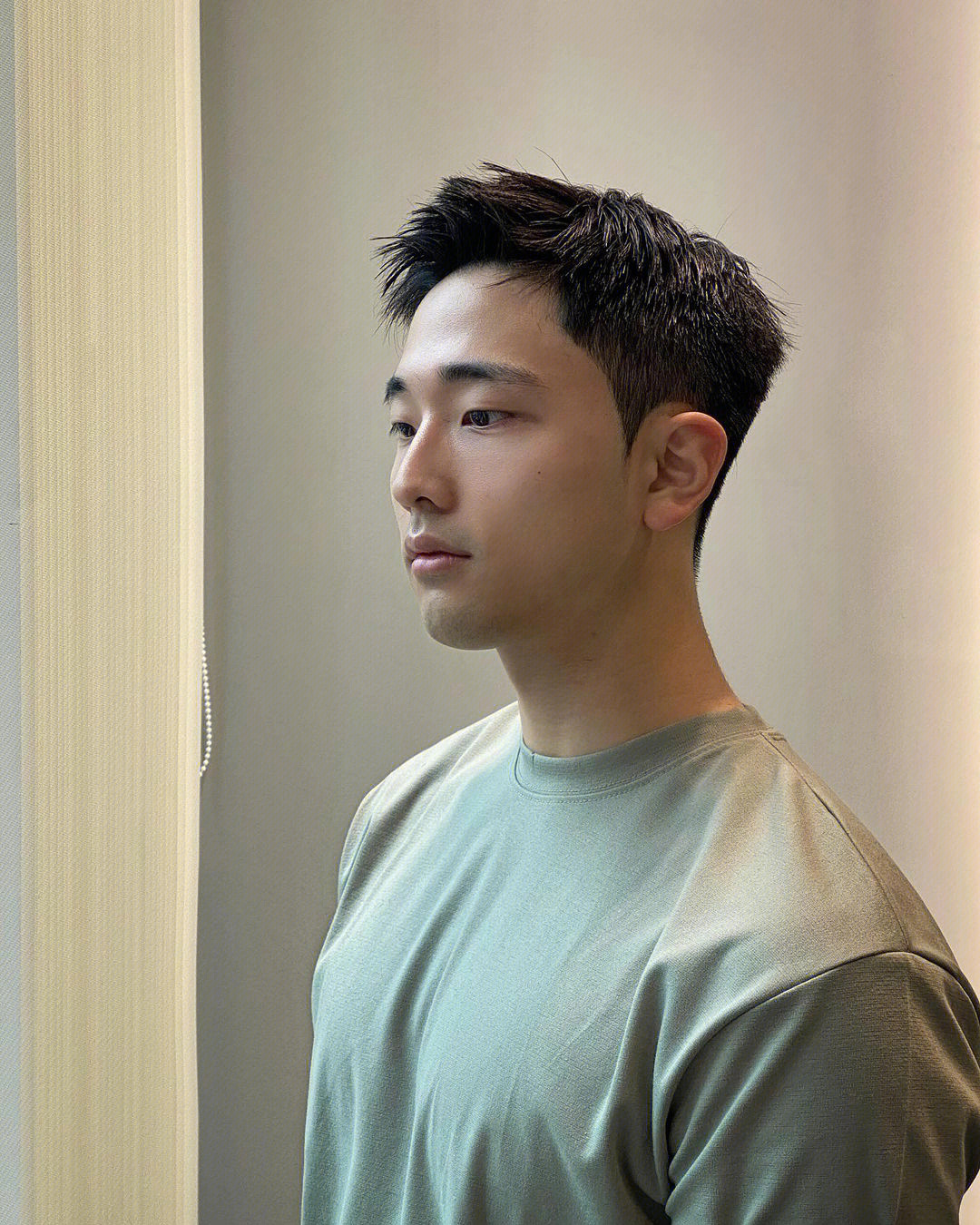 韩系男生发型学生图片