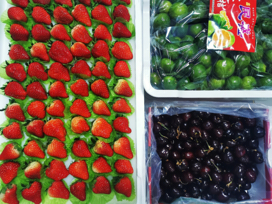 周末赶往新发地采购水果,草莓和车厘子真的很甜,冲吧姐妹们草莓选的是