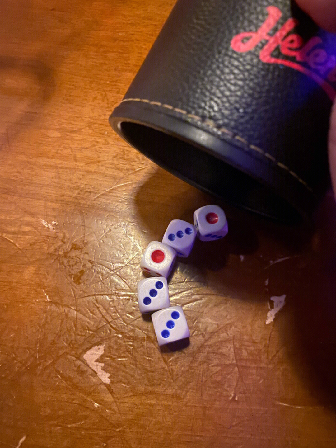 玩摇骰子是靠运气还是有技巧怎么成为骰王