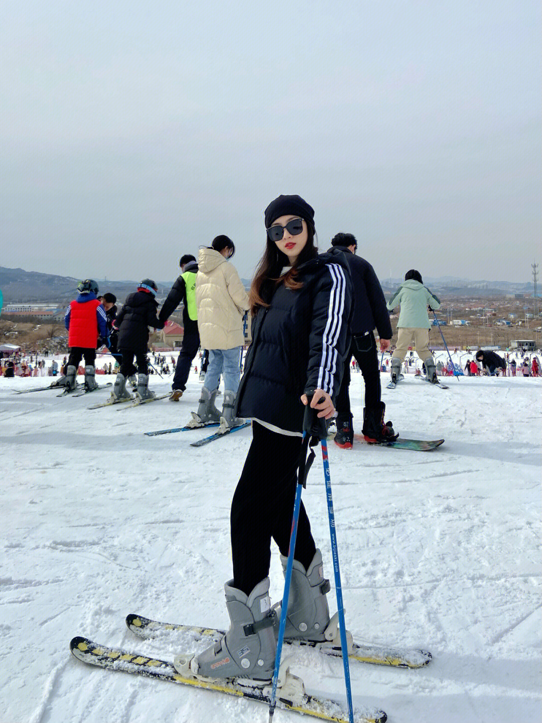 黄务南里滑雪场图片