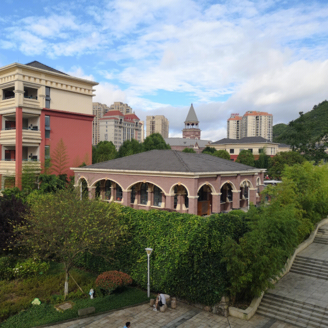 贵阳幼师校园风景