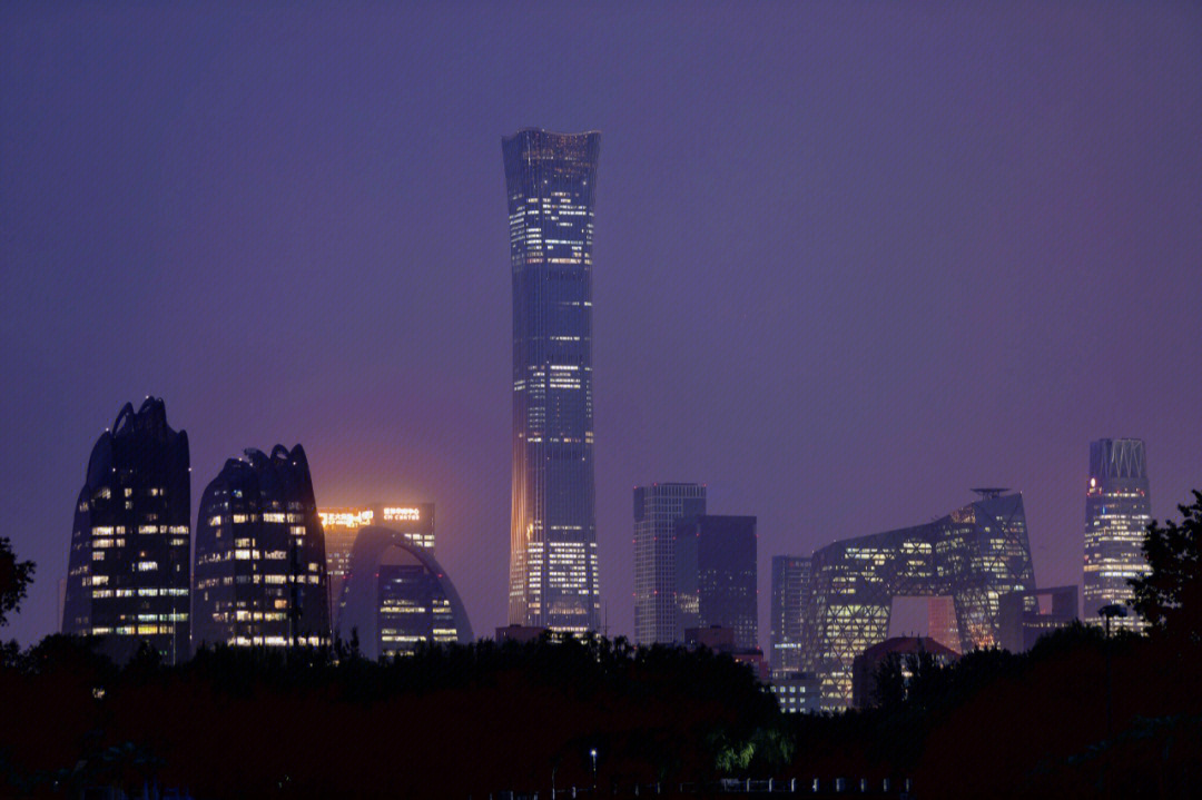 拍中国尊夜景最佳位置图片