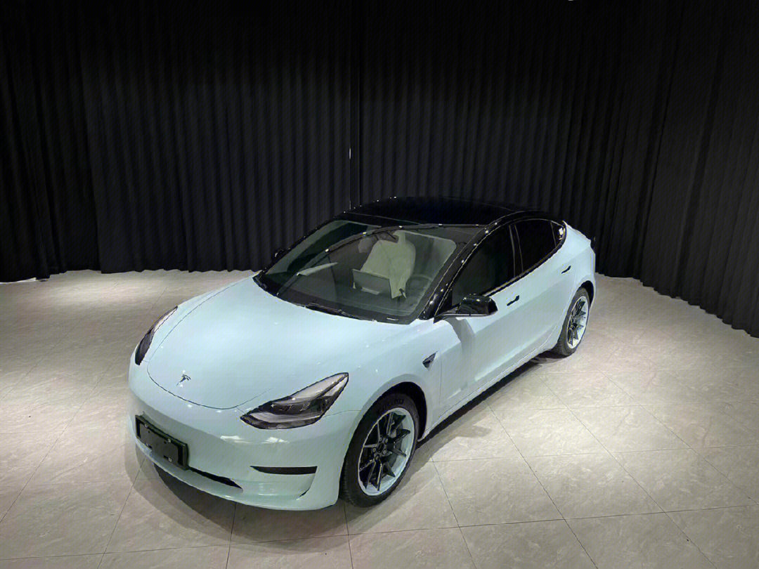 特斯拉model3冰川蓝