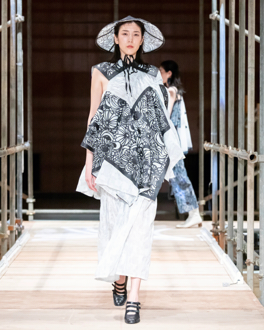 学院赞助日本文化服装学院fashionweek