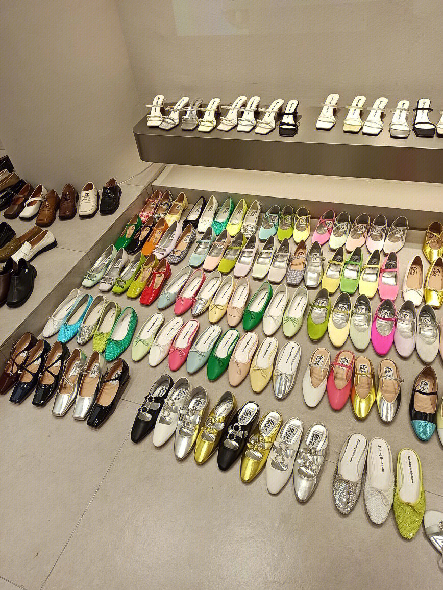 广州鞋城款式好多基本都是出口韩国的