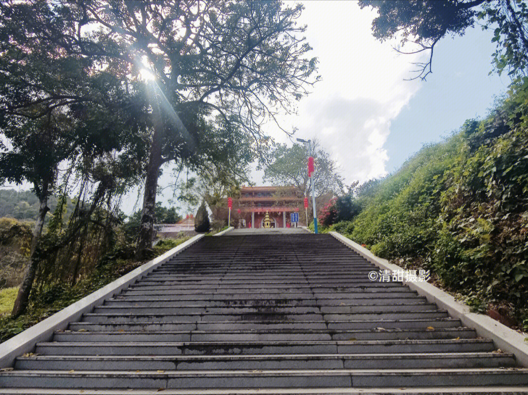 普宁风景梅塘泗坑村白水岩禅寺一角