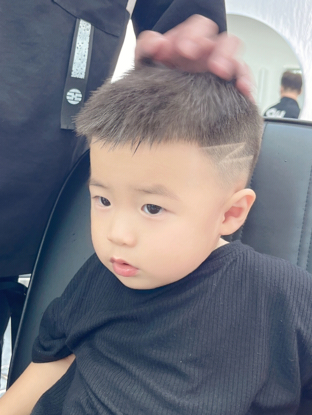 1岁男宝发型