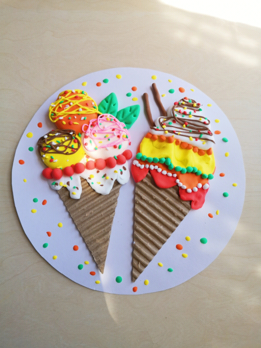 橡皮泥做成的冰淇淋图片