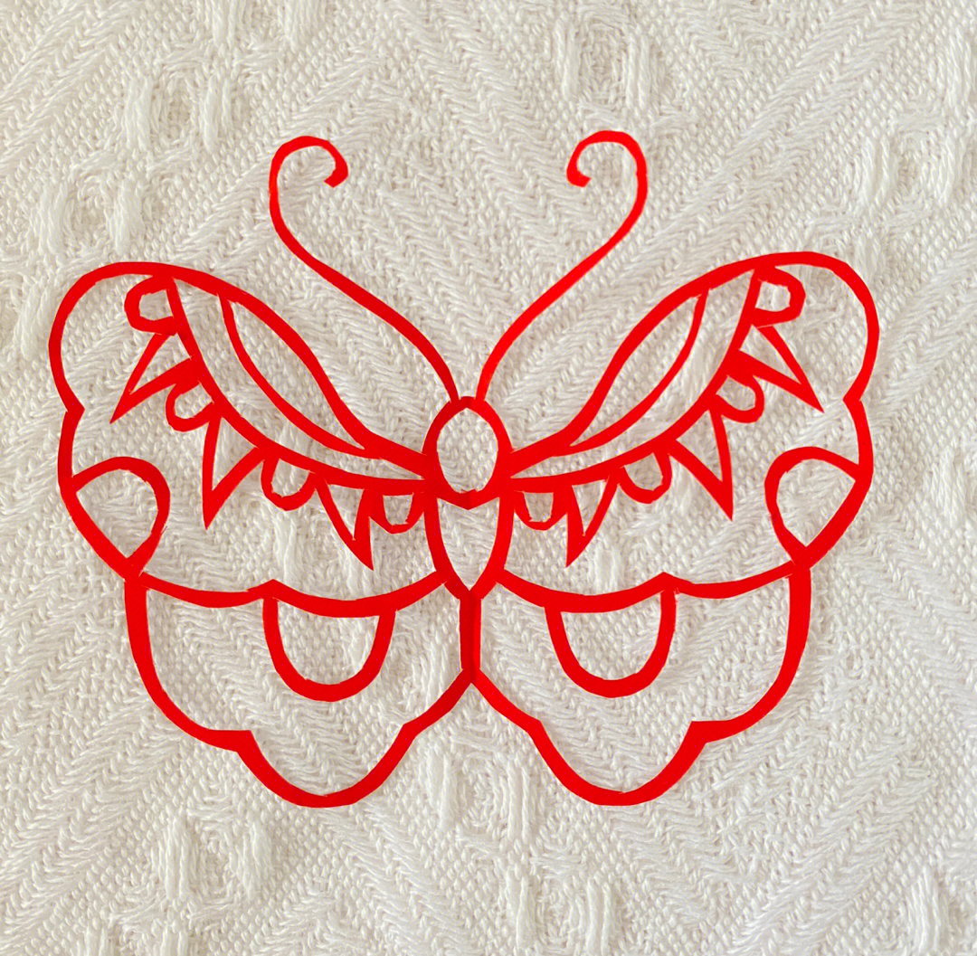 蝴蝶的剪纸步骤图片