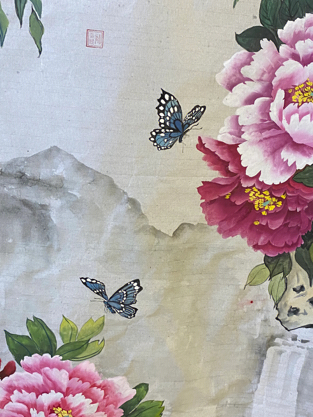 看到一副国画的牡丹 中间的03蝴蝶真的非常吸引我 万花丛中两支蝴蝶