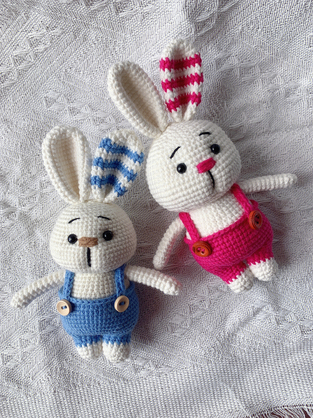 小兔子双色线针织法图片