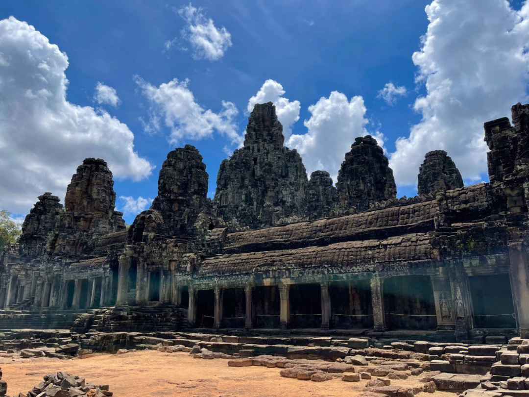 柬埔寨·angkor thom     高棉帝国最后一座王城