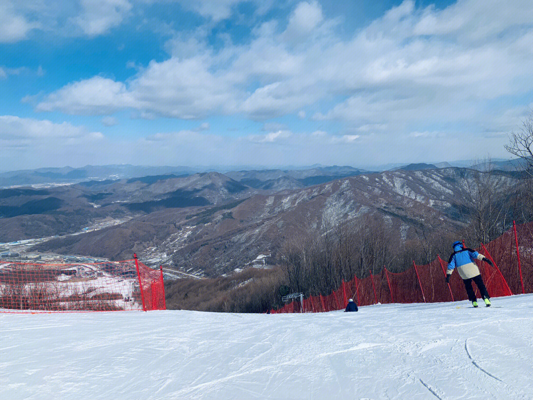 万荣孤峰山滑雪场图片