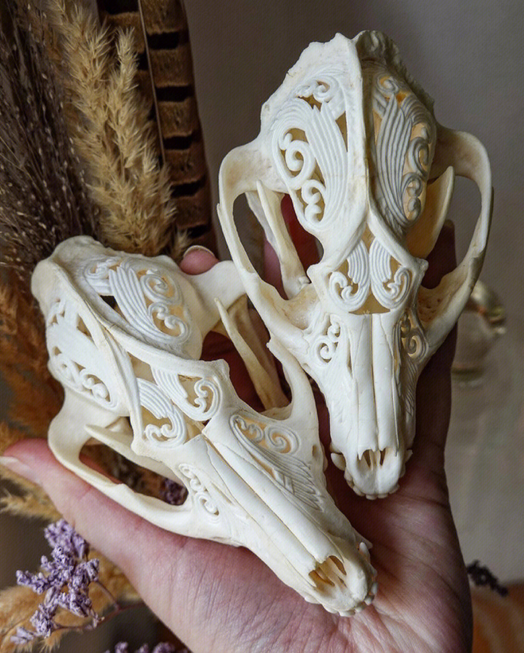 神秘主义骨雕作品