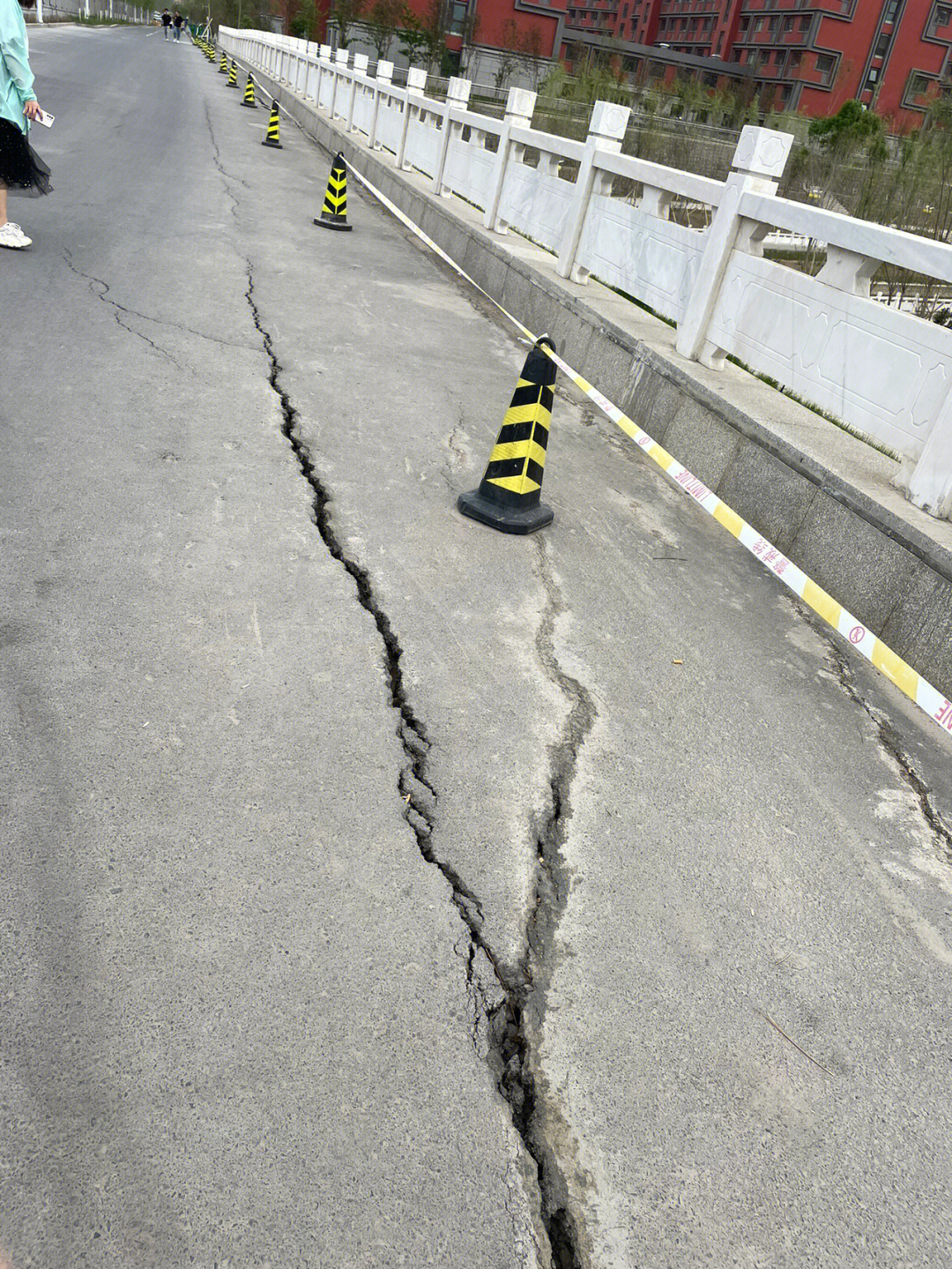 鹅公岩轨道大桥断裂图片