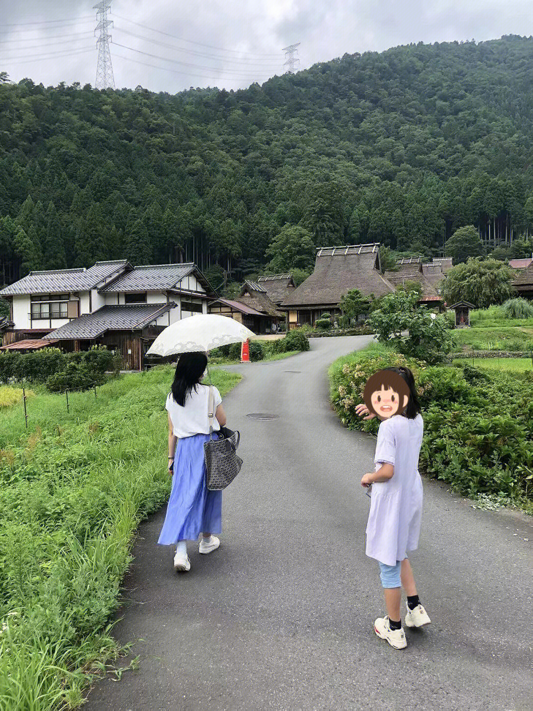 虽然规模没有白川乡大,1,2个小时就能逛完,但还是很值得一看住宿特意