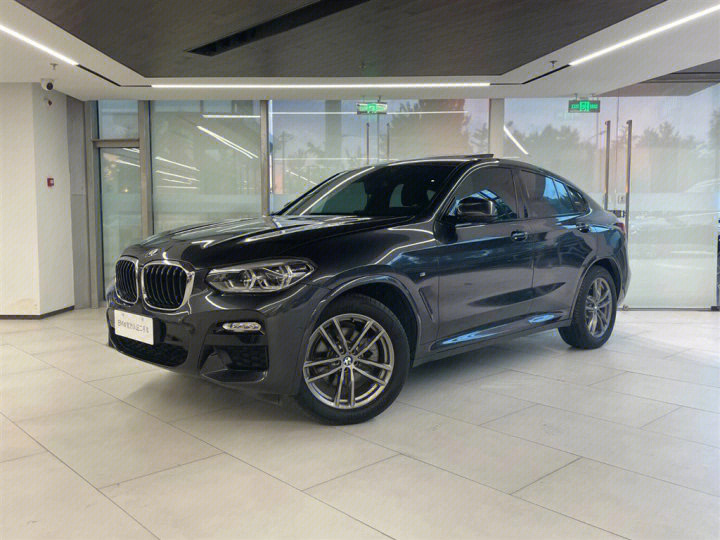 bmw宝马x4xdrive25im运动神秘灰黑色