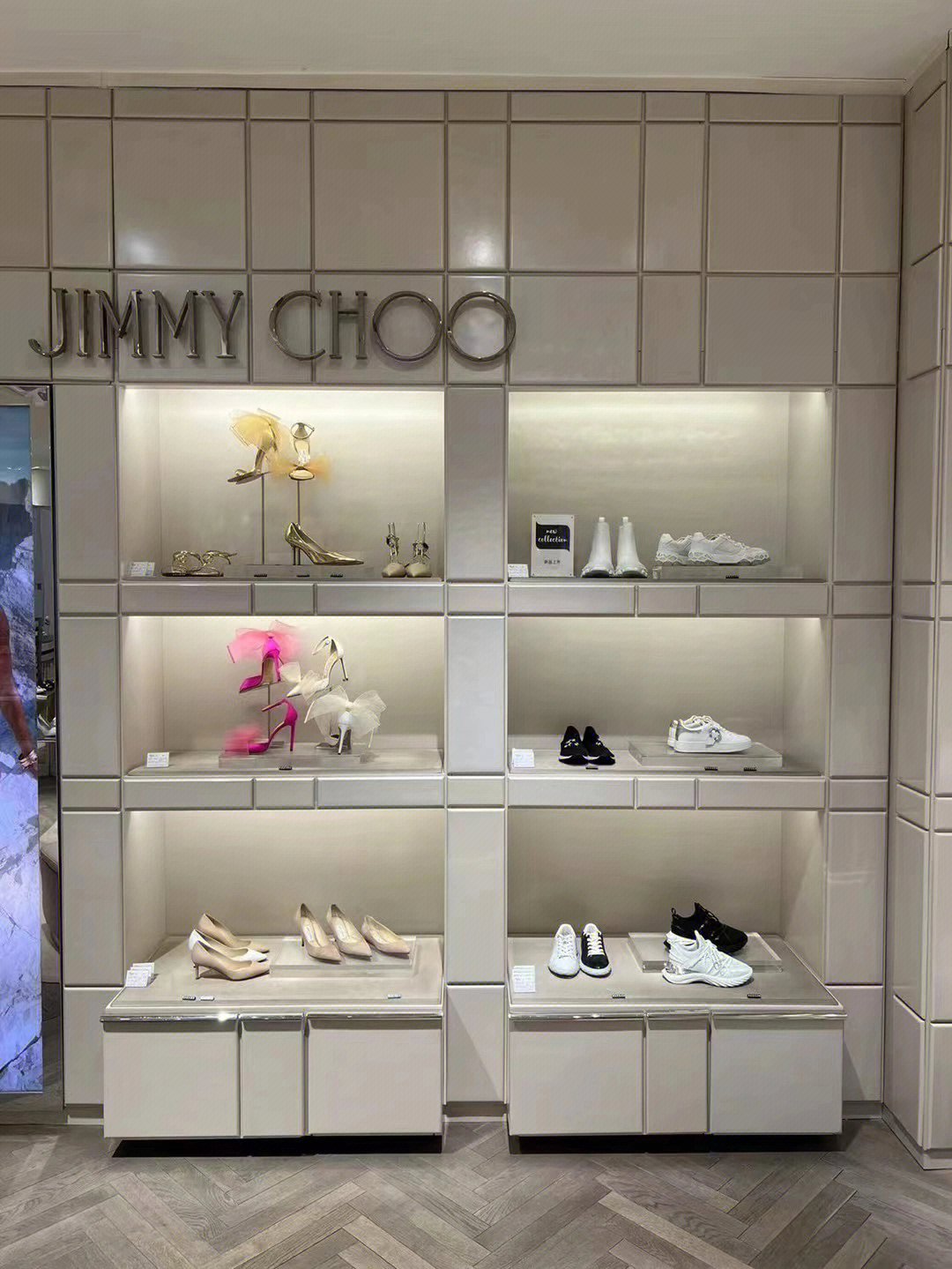 沈阳万象城jimmychoo图片