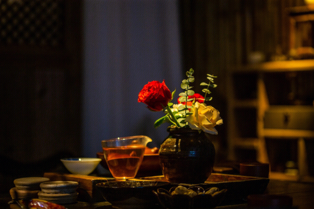 雨天品茶图片图片