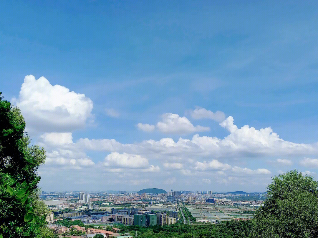 西樵山登山大道图片