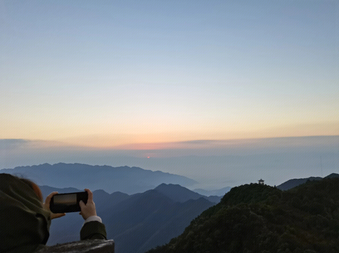 郴州回龙山日出