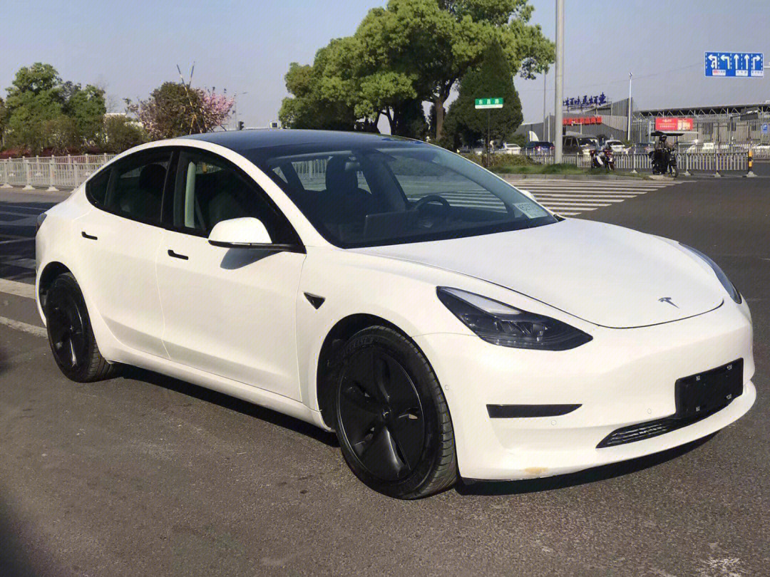 特斯拉model3