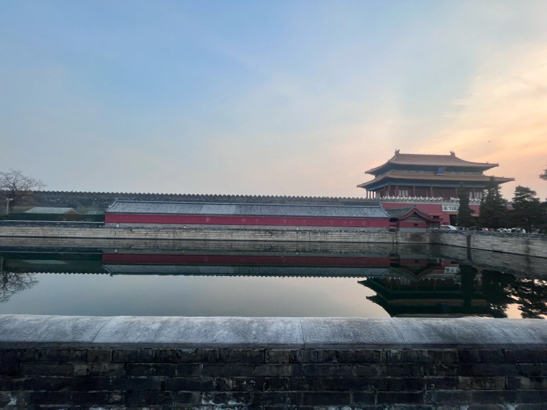 北京护城河多深图片