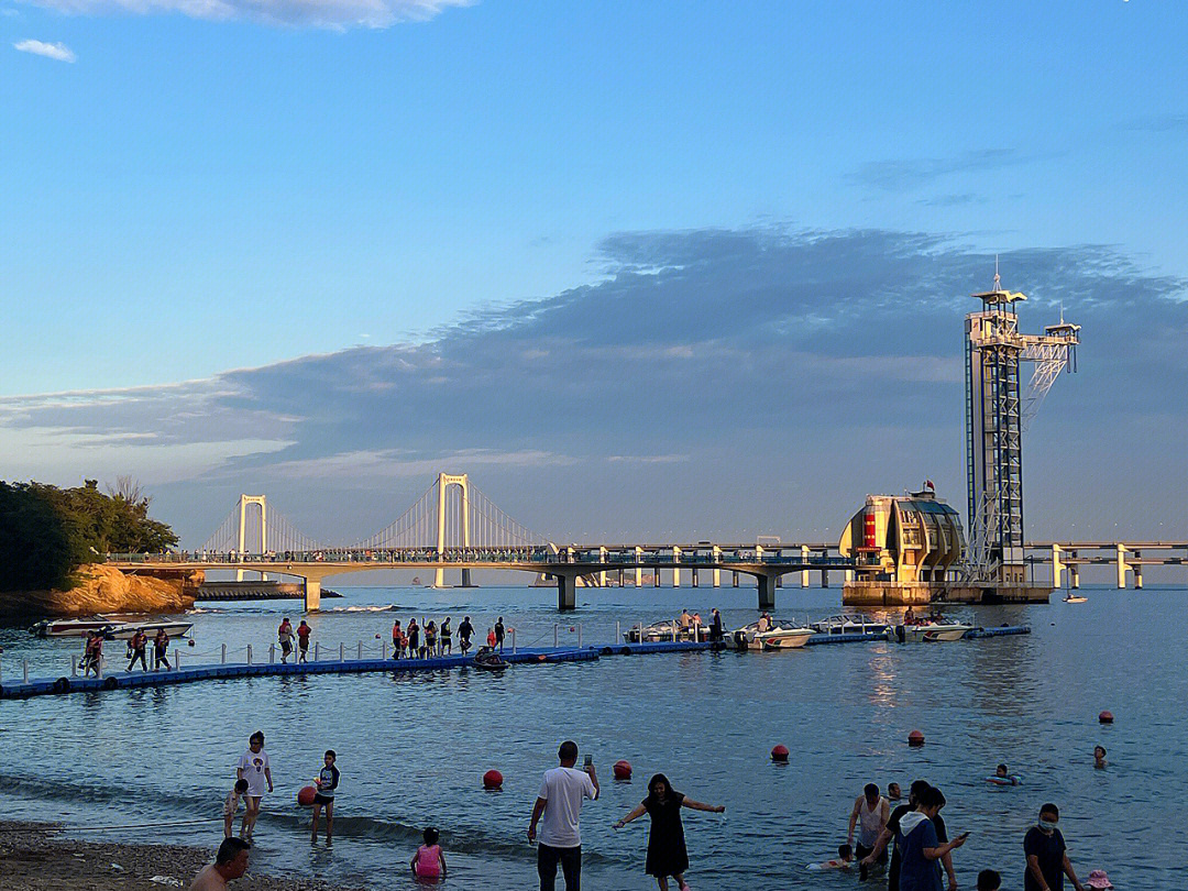 大连高速海湾大桥雕塑图片