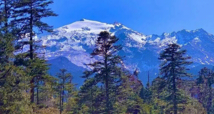 香格里拉哈巴雪山